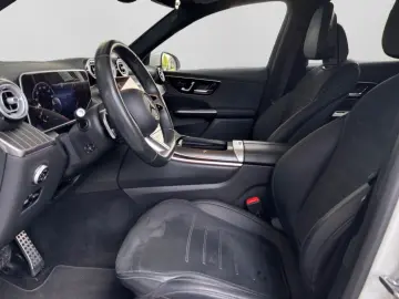 MERCEDES-BENZ GLC 200 4M AMG AHK DISTR MBUX SHZ DIGILI 360