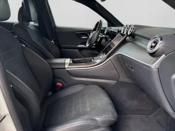 MERCEDES-BENZ GLC 200 4M AMG AHK DISTR MBUX SHZ DIGILI 360