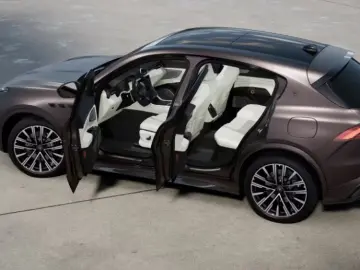 Maserati Grecale Trofeo V6 NEW MY27 MATTLACK   PREMIUM LE