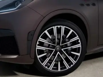 Maserati Grecale Trofeo V6 NEW MY27 MATTLACK   PREMIUM LE