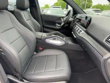 MERCEDES-BENZ GLE 400 d 4M AMG NIGHT AIRMATIC AHK PA…