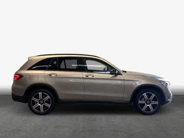 MERCEDES-BENZ GLC 200 4M Exclusive Night Wide Distro…