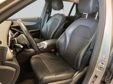 MERCEDES-BENZ GLC 200 4M Exclusive Night Wide Distro…