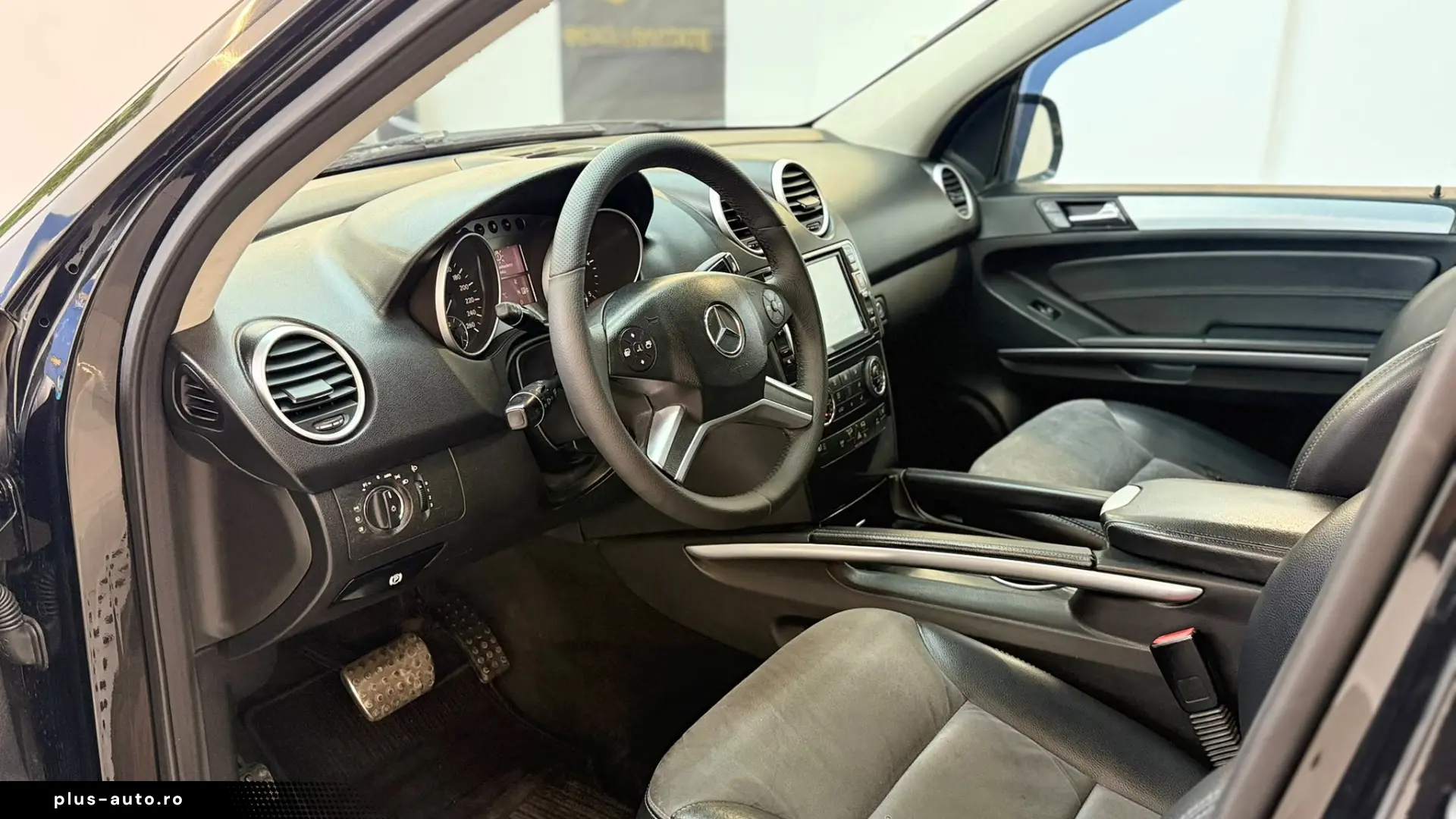 Mercedes-Benz ML 320