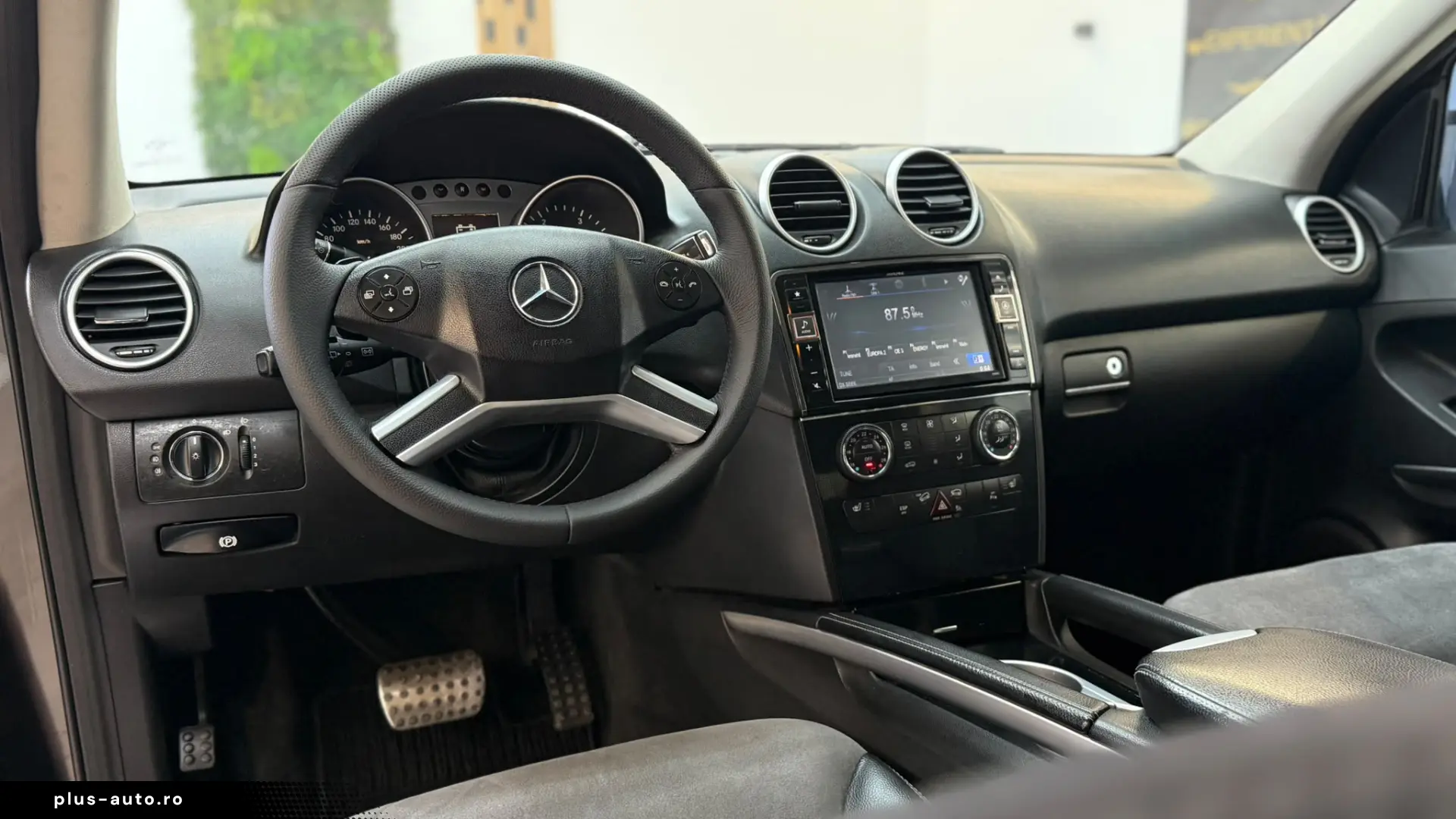Mercedes-Benz ML 320