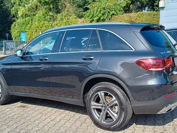 MERCEDES-BENZ GLC 300e 4Matic-Klimaaut-Navi-360 -18 …