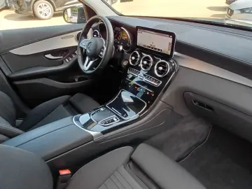 MERCEDES-BENZ GLC 300e 4Matic-Klimaaut-Navi-360 -18 …