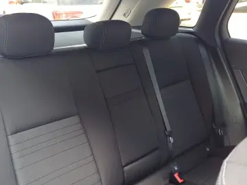 MERCEDES-BENZ GLC 300e 4Matic-Klimaaut-Navi-360 -18 …