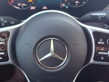 MERCEDES-BENZ GLC 300e 4Matic-Klimaaut-Navi-360 -18 …