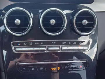 MERCEDES-BENZ GLC 300e 4Matic-Klimaaut-Navi-360 -18 …