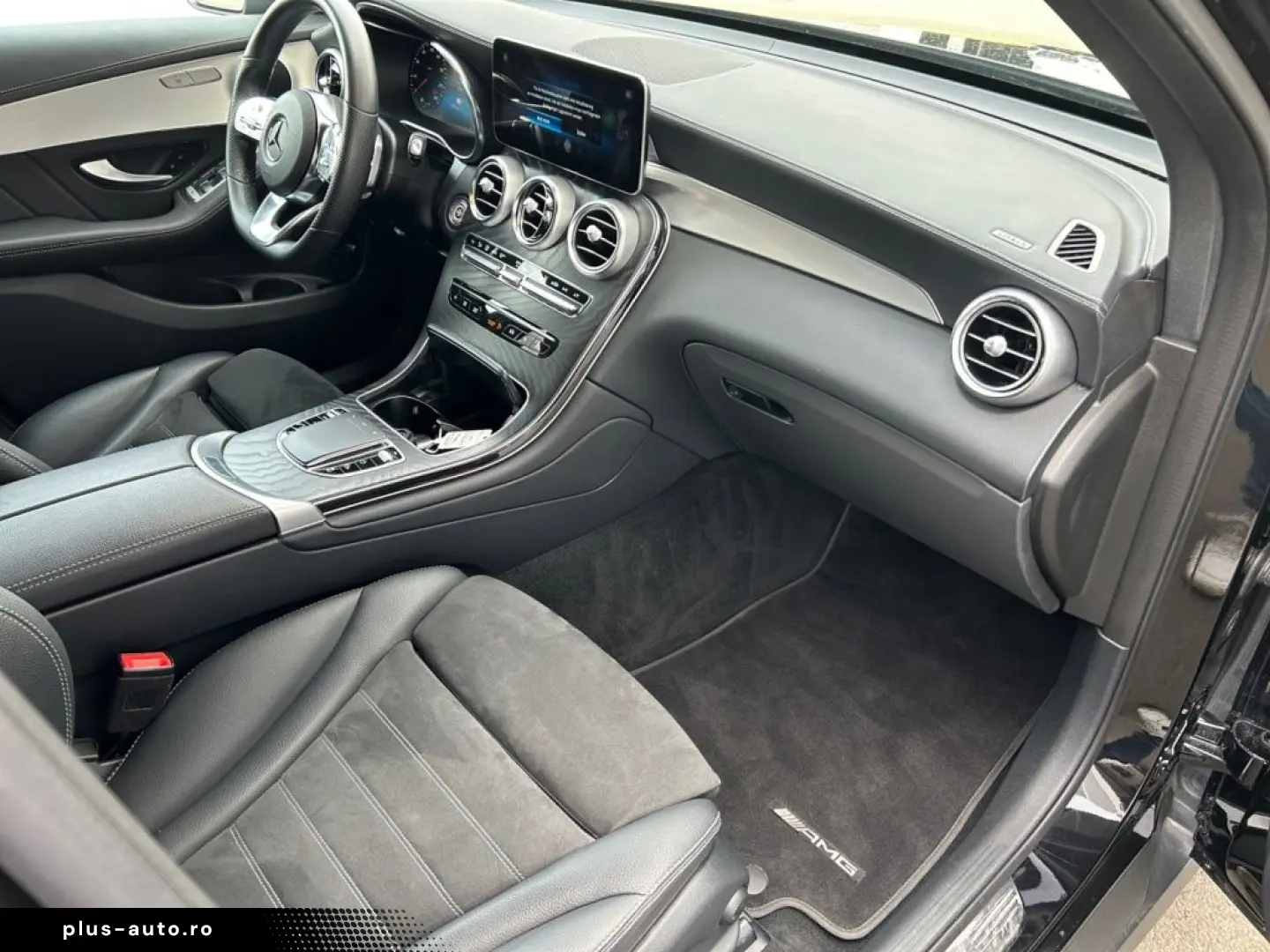MERCEDES-BENZ GLC 300 e 4M AMG 19'' LED 36&hellip;