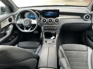 MERCEDES-BENZ GLC 300 e 4M AMG 19'' LED 36…