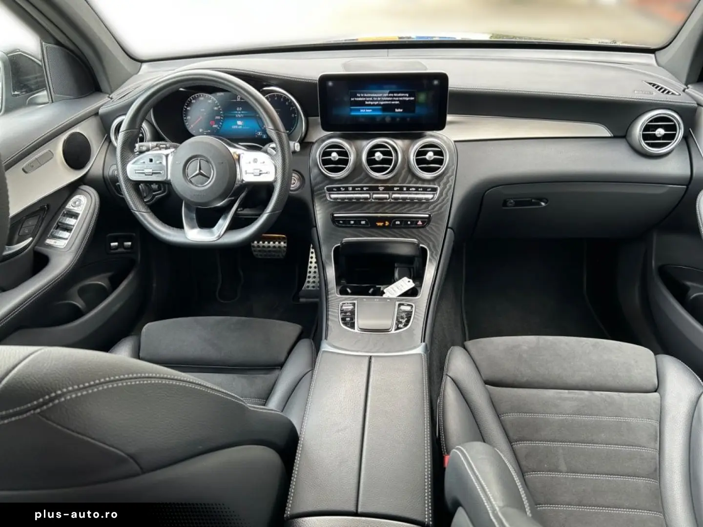 MERCEDES-BENZ GLC 300 e 4M AMG 19'' LED 36&hellip;