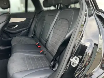 MERCEDES-BENZ GLC 300 e 4M AMG 19'' LED 36…