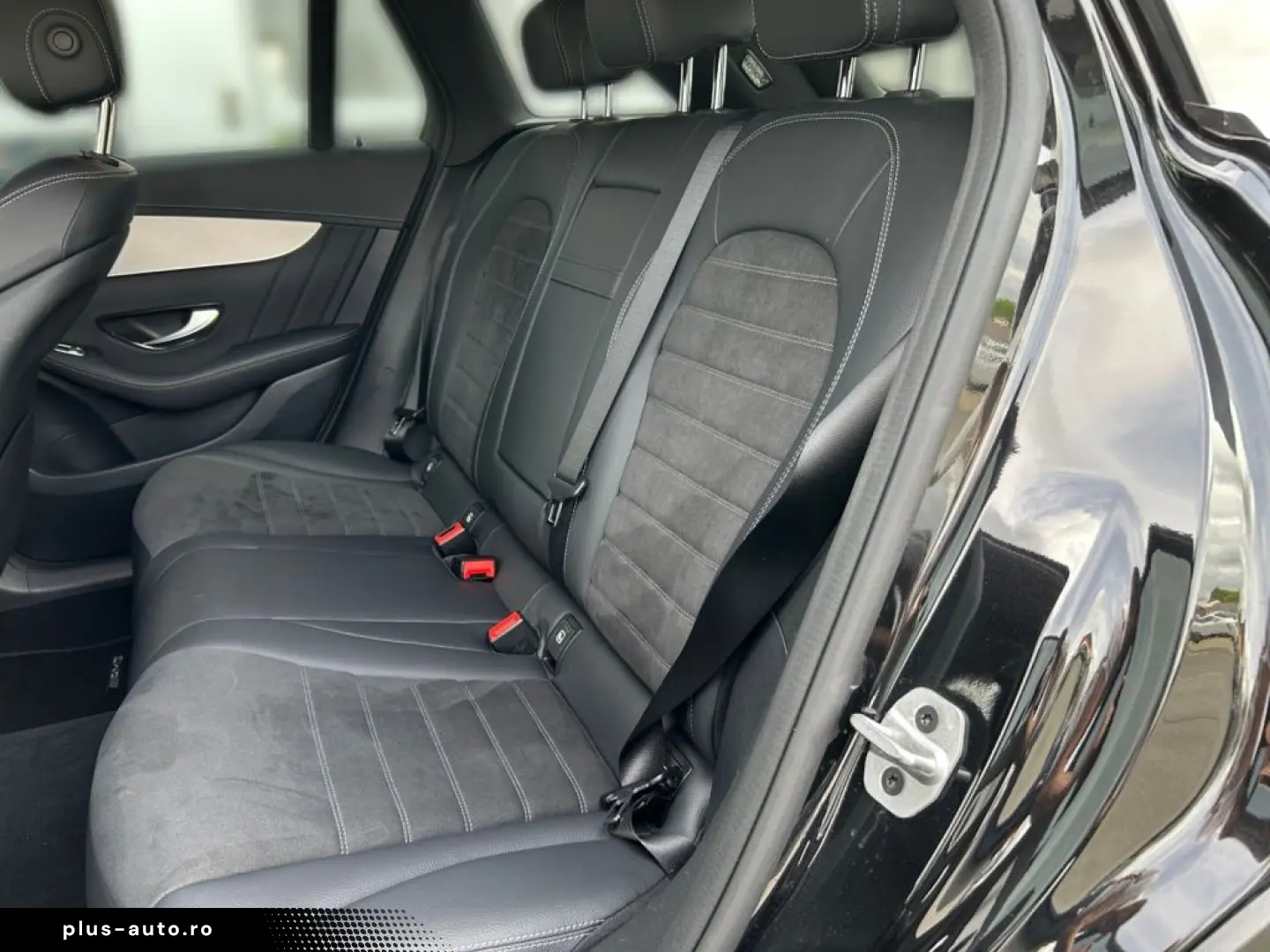 MERCEDES-BENZ GLC 300 e 4M AMG 19'' LED 36&hellip;
