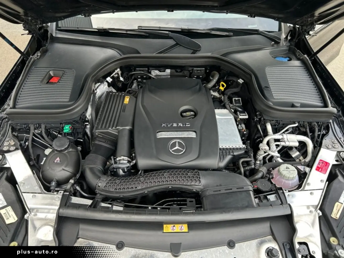 MERCEDES-BENZ GLC 300 e 4M AMG 19'' LED 36&hellip;