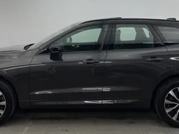 VOLVO XC60 B5 AWD PLUS DARK PANO GOOGLE MEMO KRISTALL