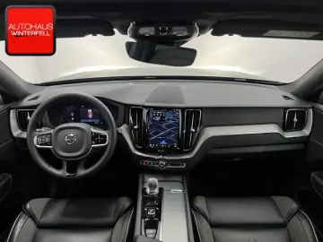 VOLVO XC60 B5 AWD PLUS DARK PANO GOOGLE MEMO KRISTALL