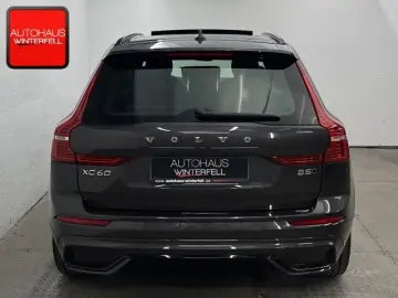 VOLVO XC60 B5 AWD PLUS DARK PANO GOOGLE MEMO KRISTALL
