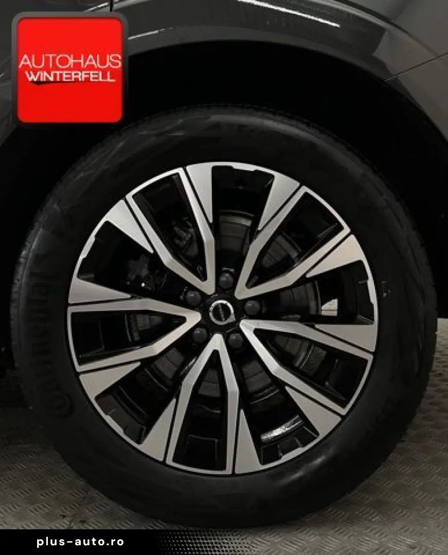 VOLVO XC60 B5 AWD PLUS DARK PANO GOOGLE MEMO KRISTALL