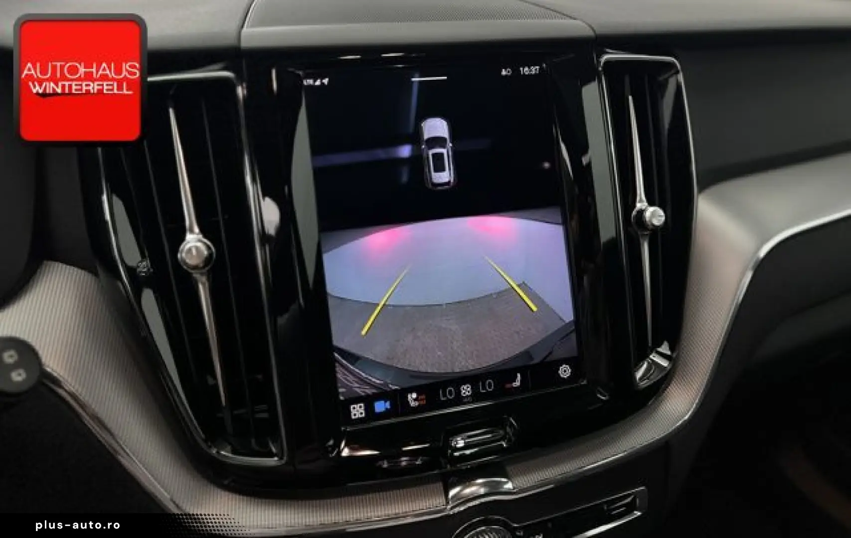 VOLVO XC60 B5 AWD PLUS DARK PANO GOOGLE MEMO KRISTALL