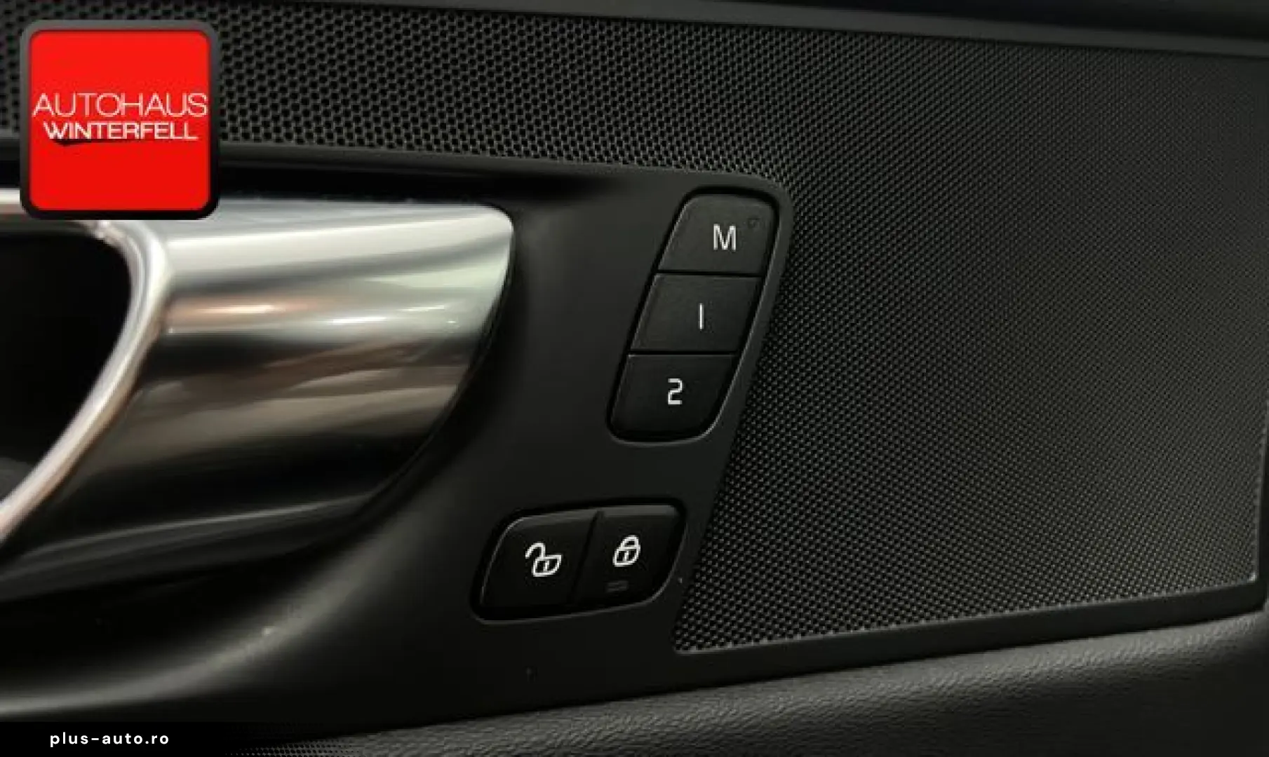 VOLVO XC60 B5 AWD PLUS DARK PANO GOOGLE MEMO KRISTALL