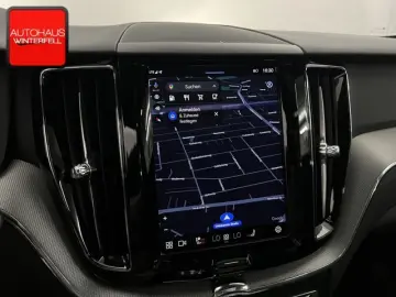 VOLVO XC60 B5 AWD PLUS DARK PANO GOOGLE MEMO KRISTALL