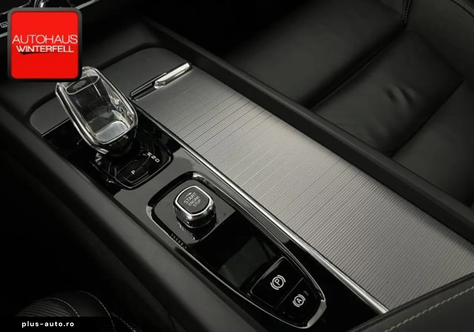VOLVO XC60 B5 AWD PLUS DARK PANO GOOGLE MEMO KRISTALL