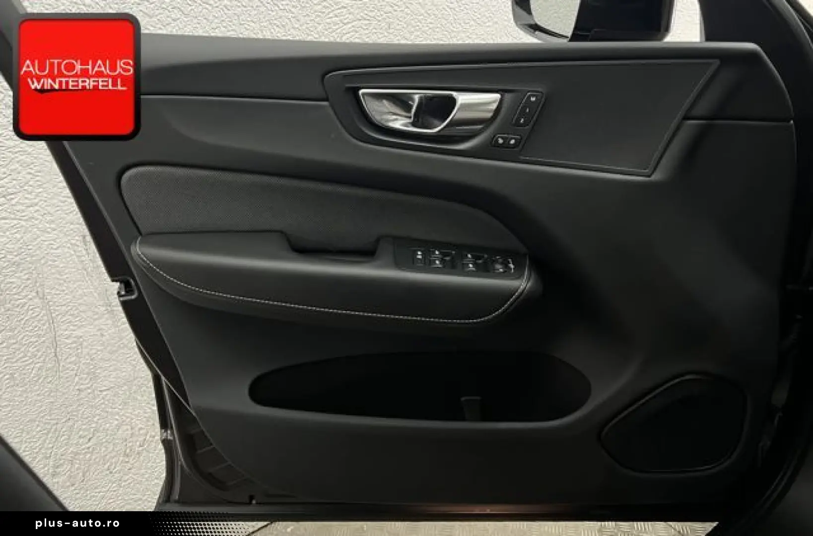 VOLVO XC60 B5 AWD PLUS DARK PANO GOOGLE MEMO KRISTALL