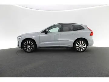 VOLVO XC60 B5 AWD Plus Dark FACEL. LED KAMERA H K PANO
