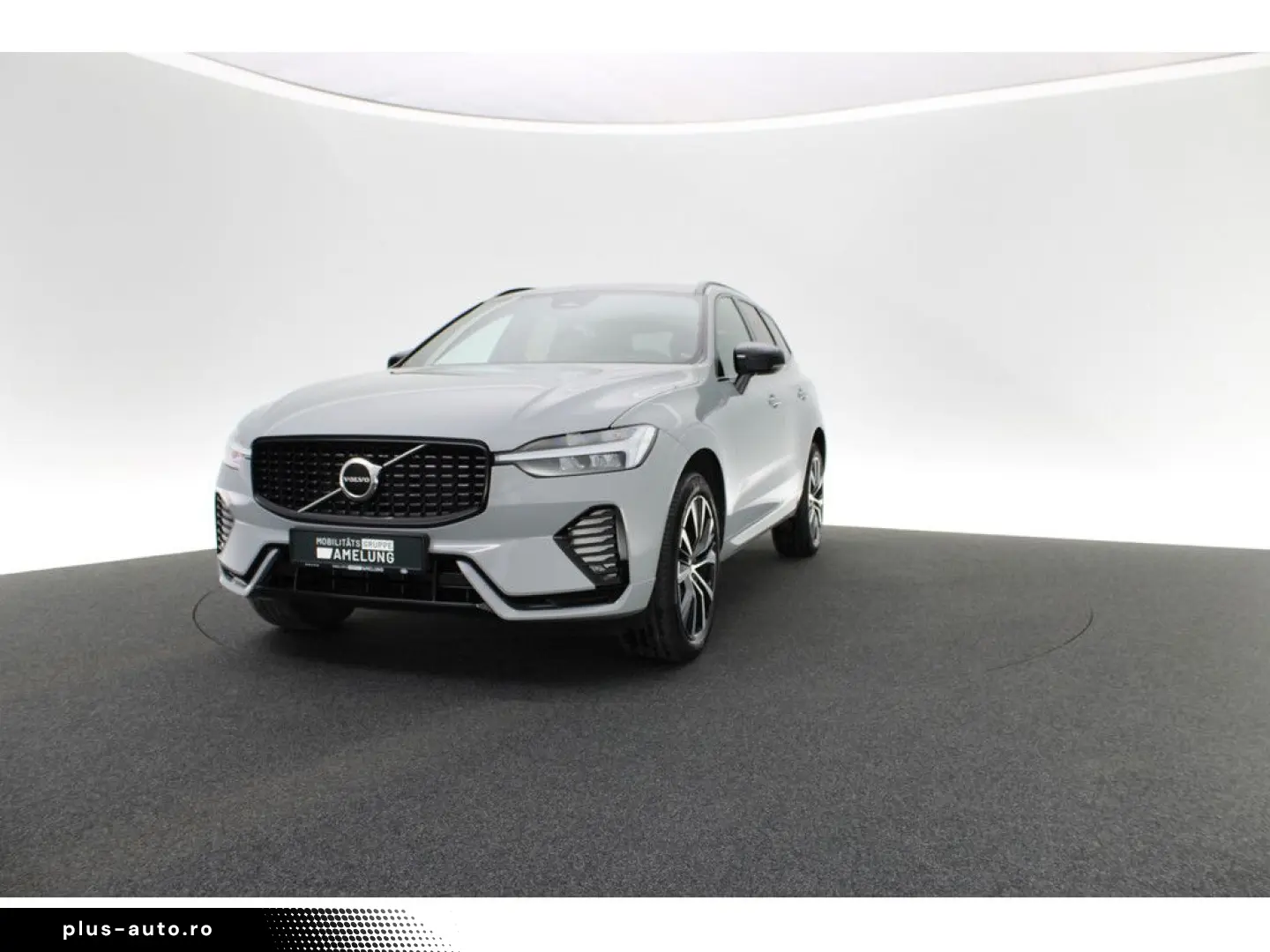 VOLVO XC60 B5 AWD Plus Dark FACEL. LED KAMERA H K PANO