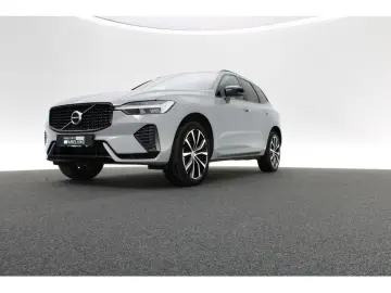 VOLVO XC60 B5 AWD Plus Dark FACEL. LED KAMERA H K PANO