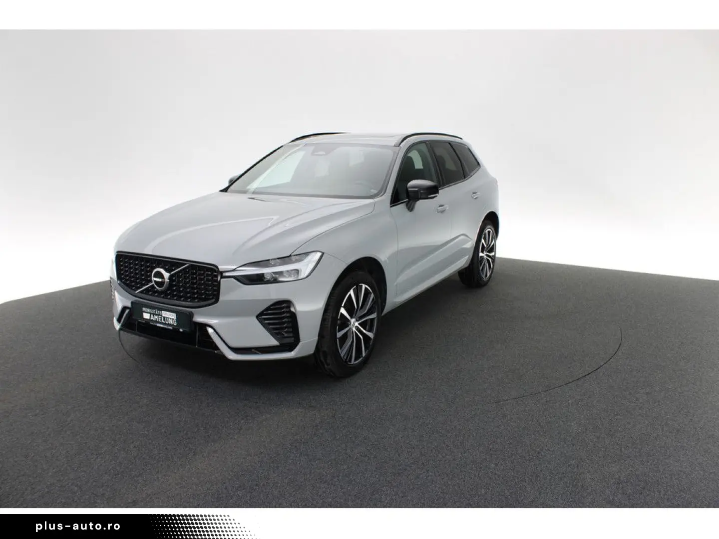 VOLVO XC60 B5 AWD Plus Dark FACEL. LED KAMERA H K PANO