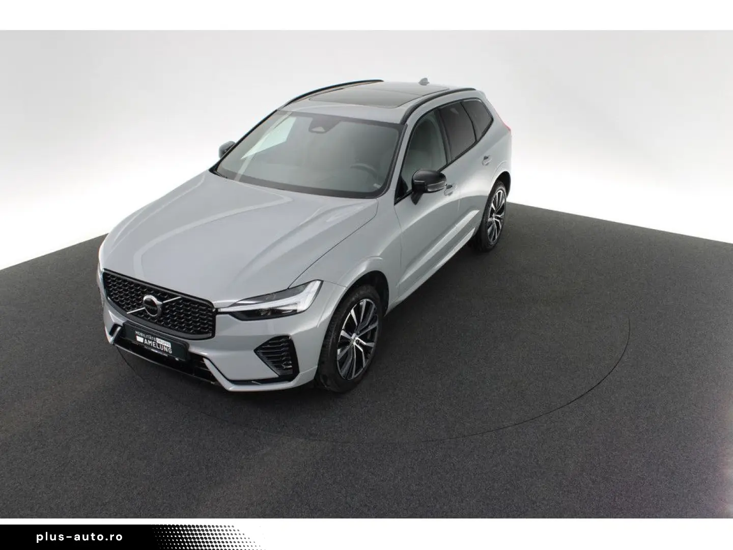 VOLVO XC60 B5 AWD Plus Dark FACEL. LED KAMERA H K PANO