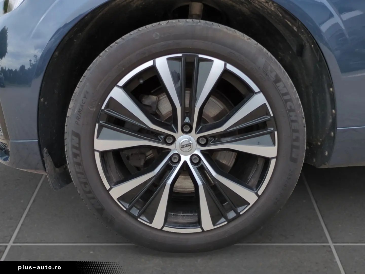 VOLVO XC60 Plus Dark AWD El. Panodach Digitales Cockpi