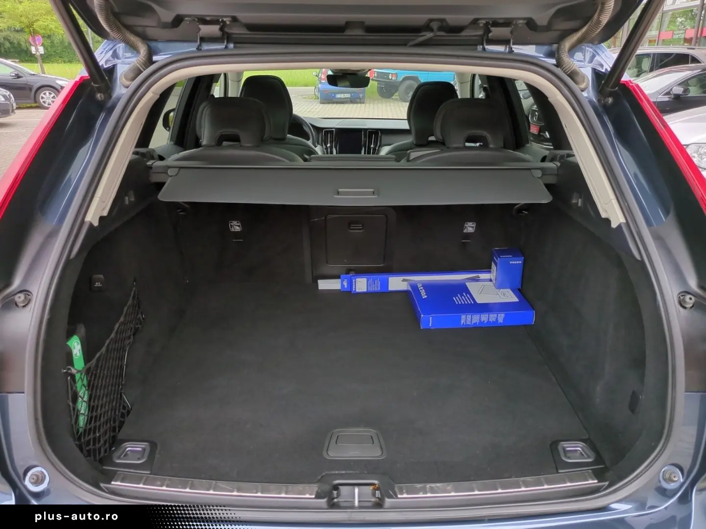 VOLVO XC60 Plus Dark AWD El. Panodach Digitales Cockpi