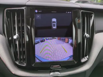 VOLVO XC60 Plus Dark AWD El. Panodach Digitales Cockpi