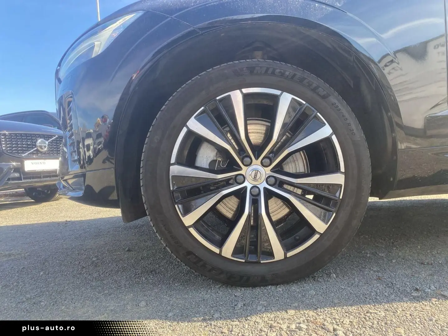 VOLVO XC60 B5 AWD Ultimate Dark 360  ACC H&K HUD LED