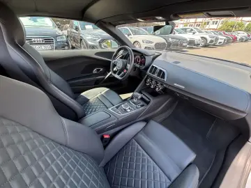 AUDI R8 Spyder V10 performance RWD S tronic