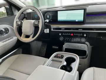 Hyundai IONIQ 9 UNIQ 110 kWh AWD (6 Locuri)