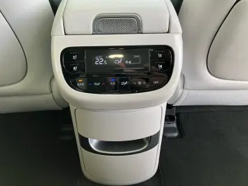 Hyundai IONIQ 9 UNIQ 110 kWh AWD (6 Locuri)