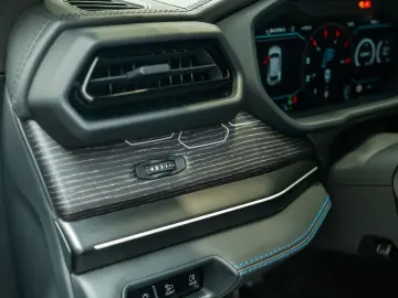 LAMBORGHINI Urus SE   MY25   Akrapovic   PPF   Pano
