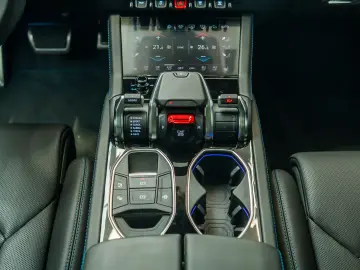 LAMBORGHINI Urus SE   MY25   Akrapovic   PPF   Pano