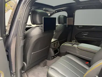 BENTLEY Bentayga V8 SPEED LP € 392.965 - VOLLAUSSTATTUNG