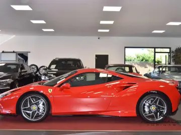 FERRARI F8 Tributo RACINGSEATS LIFT CARBON PASSENGERDISP