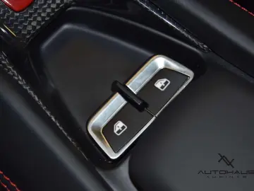 FERRARI F8 Tributo RACINGSEATS LIFT CARBON PASSENGERDISP