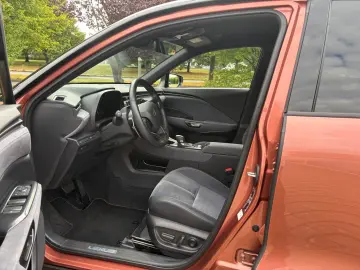 LEXUS LBX Cool  Safe & Sound Paket