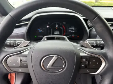 LEXUS LBX Cool  Safe & Sound Paket