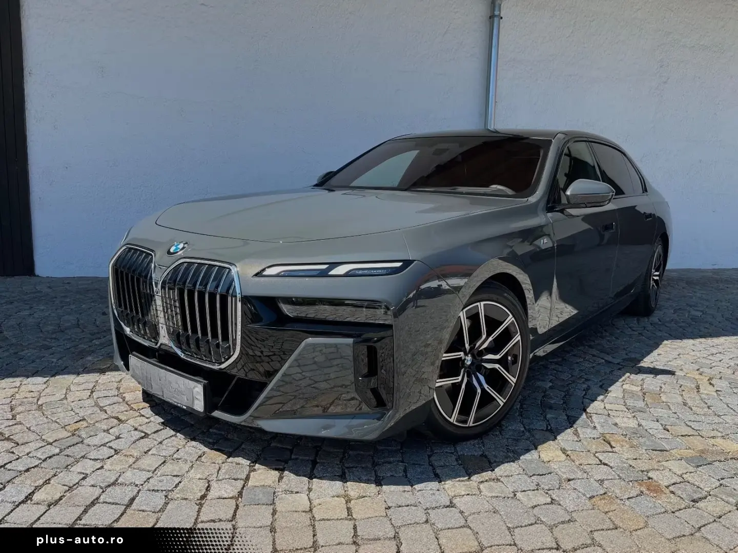BMW 740d xDr.  M SPORT Theater LOUNGE SEAT 2025 SKY