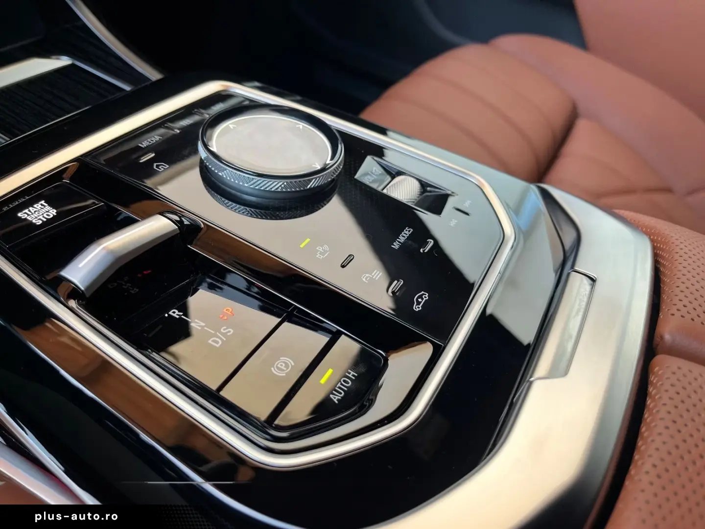 BMW 740d xDr.  M SPORT Theater LOUNGE SEAT 2025 SKY